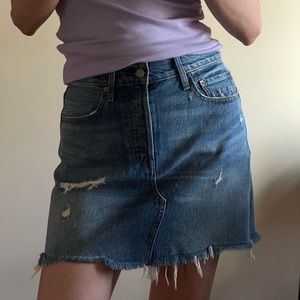 Levi’s Premium Denim Skirt / Size 28